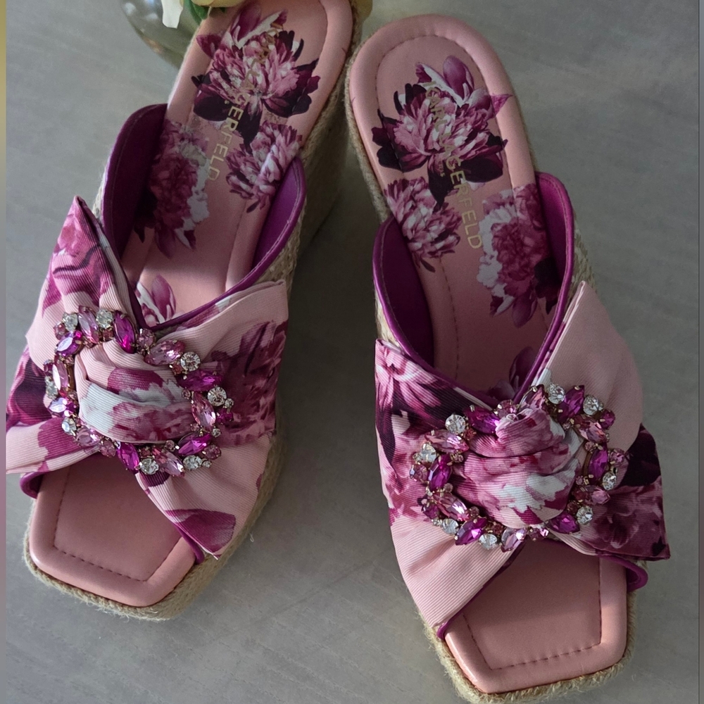 Karl Lagerfeld" Gorgeous Wedge🌸
